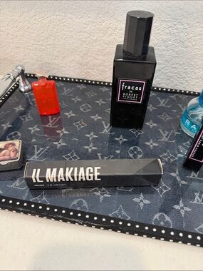 IL MAKIAGE Black eyeliner